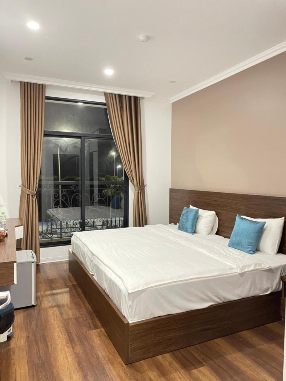 Minh Phong Hotel Ha Long Room photo